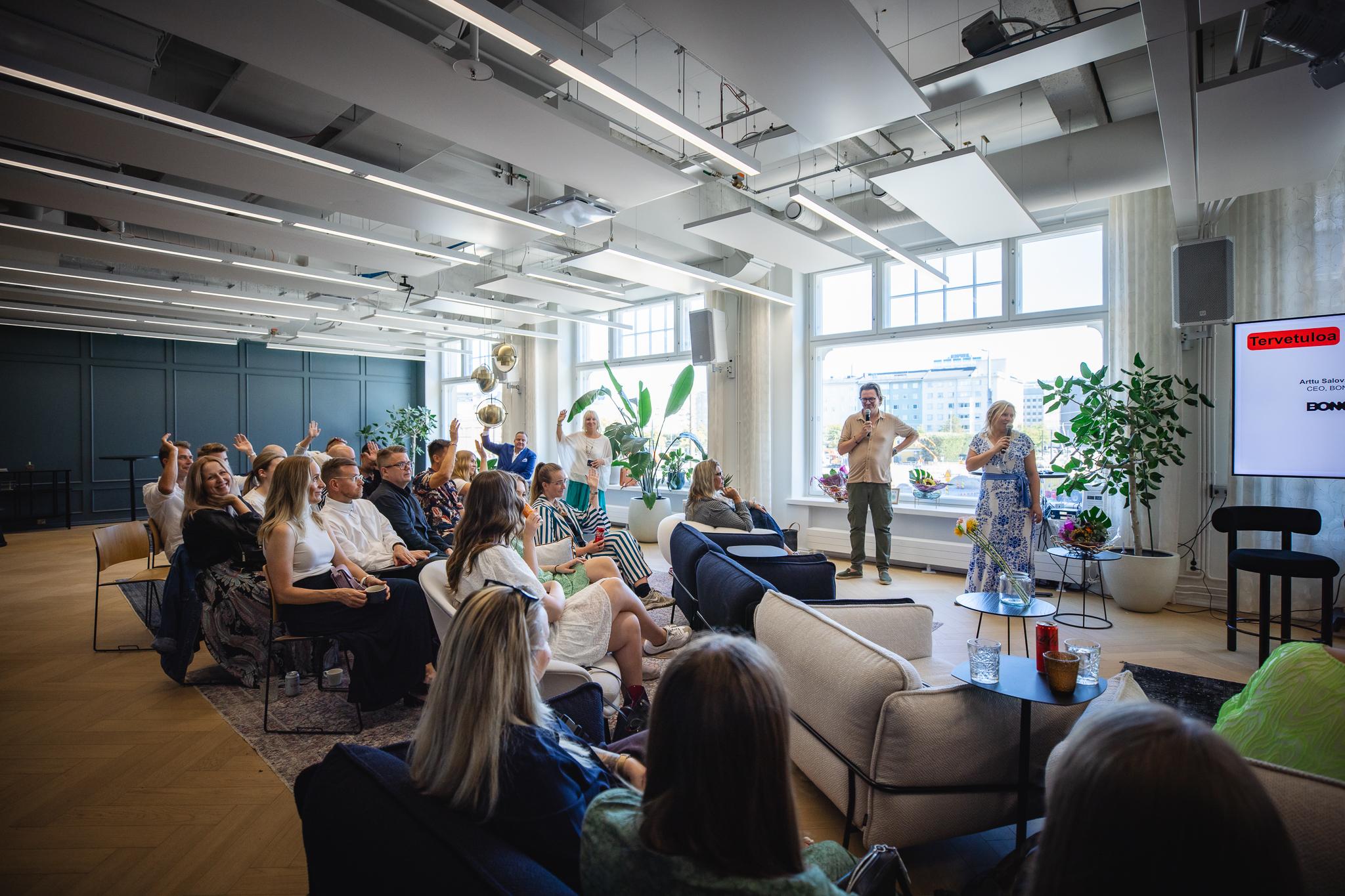 Asiakastiedon analyysi kertoo, ketä Marketing Finlandin jäsenet ovat.